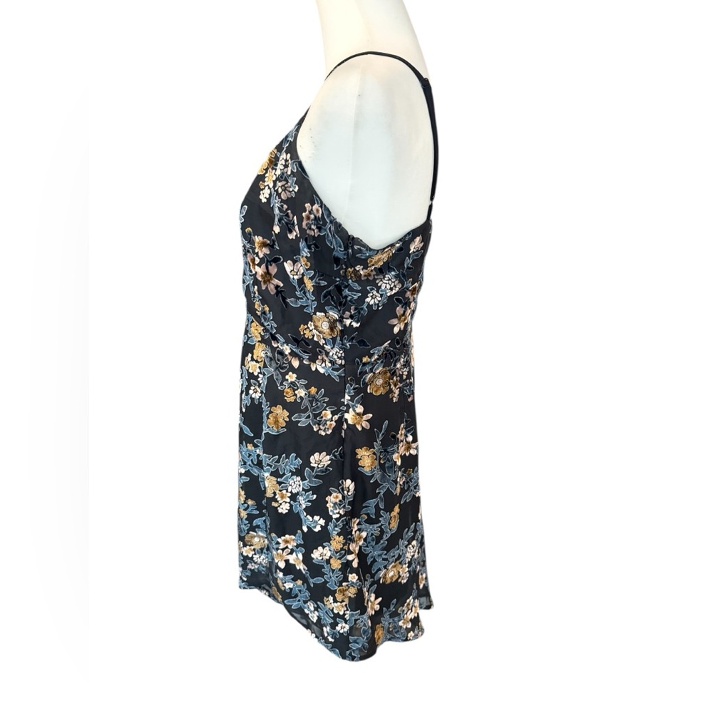 Lulu’s Evenings with You Dark Teal Floral Velvet Asymmetrical Dress sz Large - Picture 5 of 12